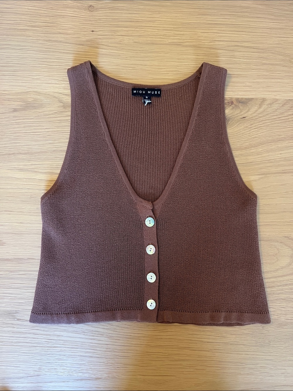 Brown cropped sweater tank